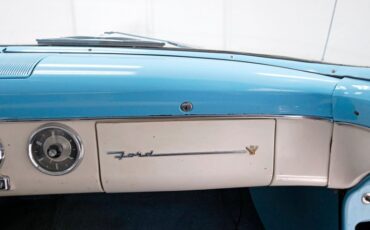 Ford-Crown-victoria-1955-Light-Blue-Aqua-47