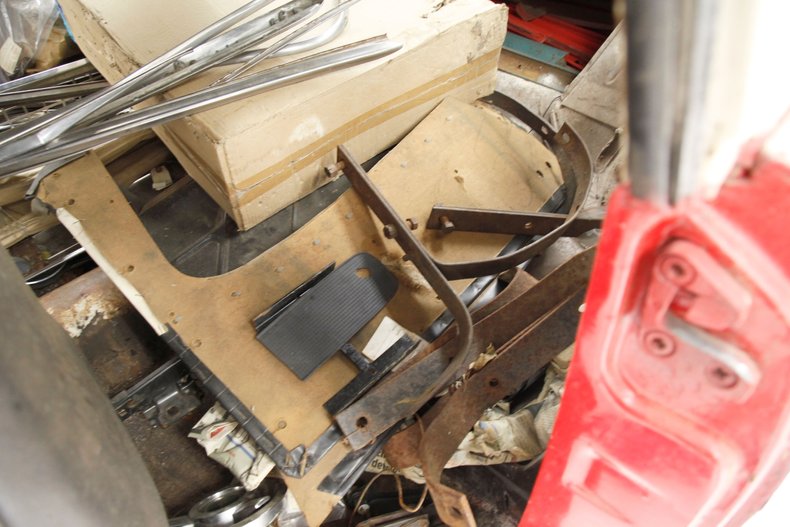 Ford-Crown-victoria-1955-Red-Black-32