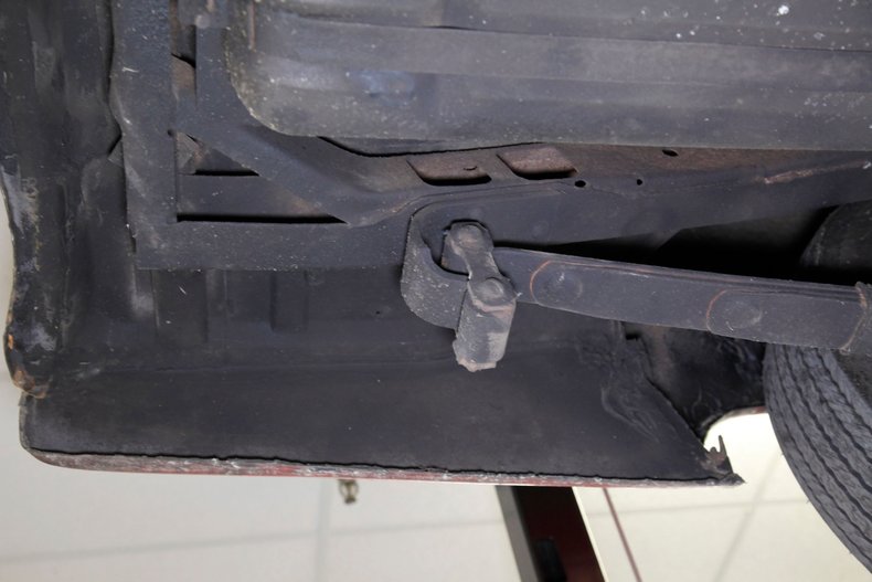 Ford-Crown-victoria-1955-Red-Black-37