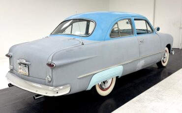 Ford-Custom-1949-Primer-Gray-Light-Blue-3