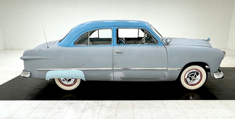Ford-Custom-1949-Primer-Gray-Light-Blue-4