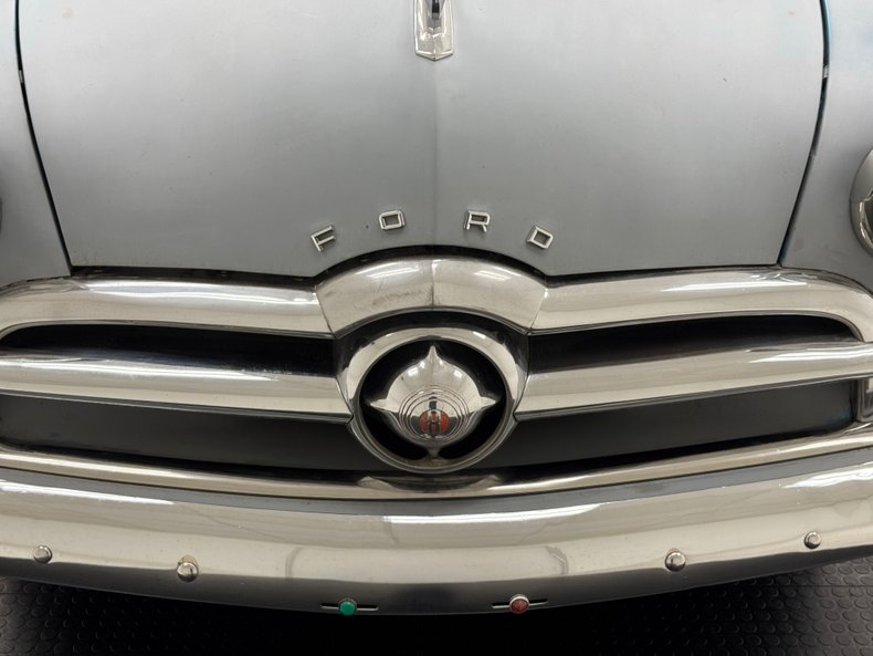 Ford-Custom-1949-Primer-Gray-Light-Blue-8