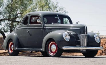 Ford-Deluxe-1940-2