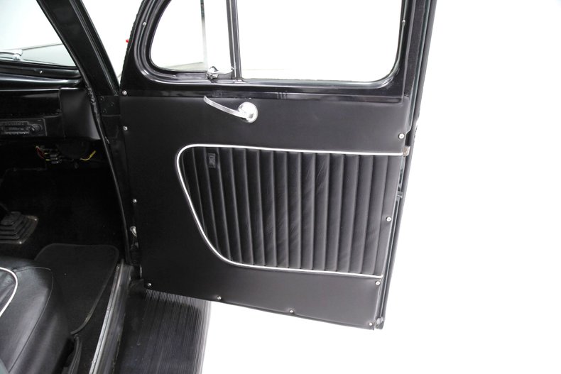 Ford-Deluxe-1940-Jade-Green-Metallic-Black-1