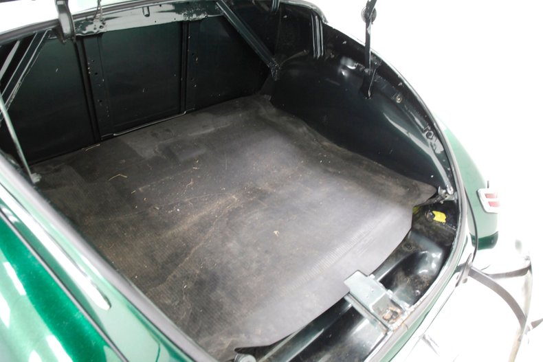 Ford-Deluxe-1940-Jade-Green-Metallic-Black-32