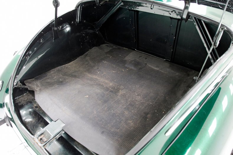 Ford-Deluxe-1940-Jade-Green-Metallic-Black-33