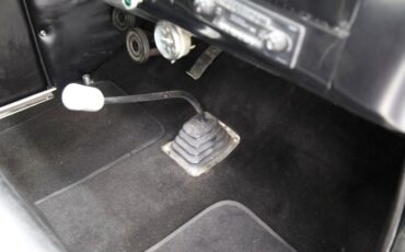 Ford-Deluxe-1940-Jade-Green-Metallic-Black-4