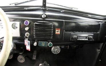 Ford-Deluxe-1940-Jade-Green-Metallic-Black-40