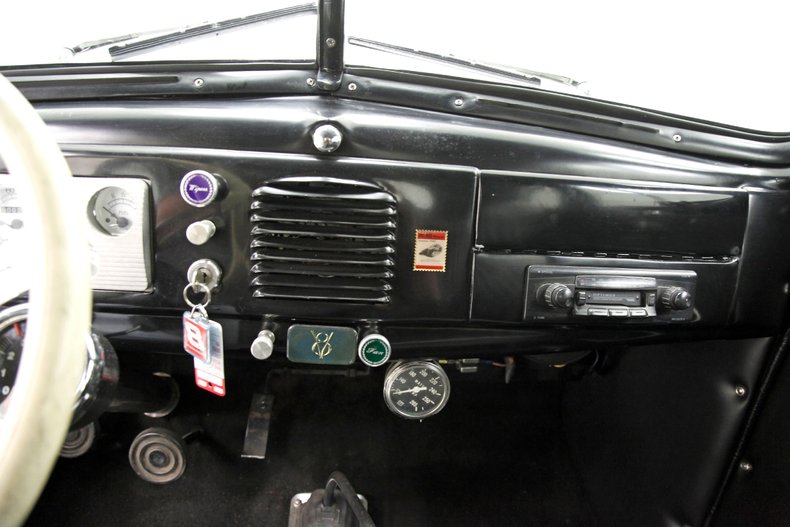 Ford-Deluxe-1940-Jade-Green-Metallic-Black-40