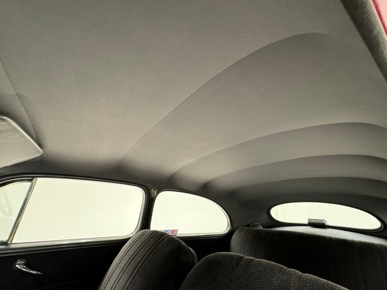 Ford-Deluxe-1947-Dark-Red-Metallic-Gray-11