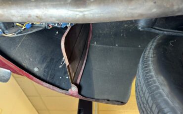 Ford-Deluxe-1947-Dark-Red-Metallic-Gray-13