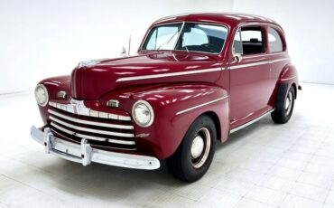 Ford-Deluxe-1947-Dark-Red-Metallic-Gray-15