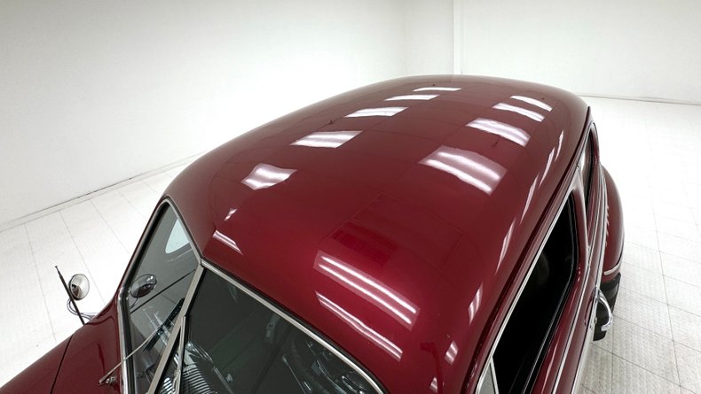 Ford-Deluxe-1947-Dark-Red-Metallic-Gray-29