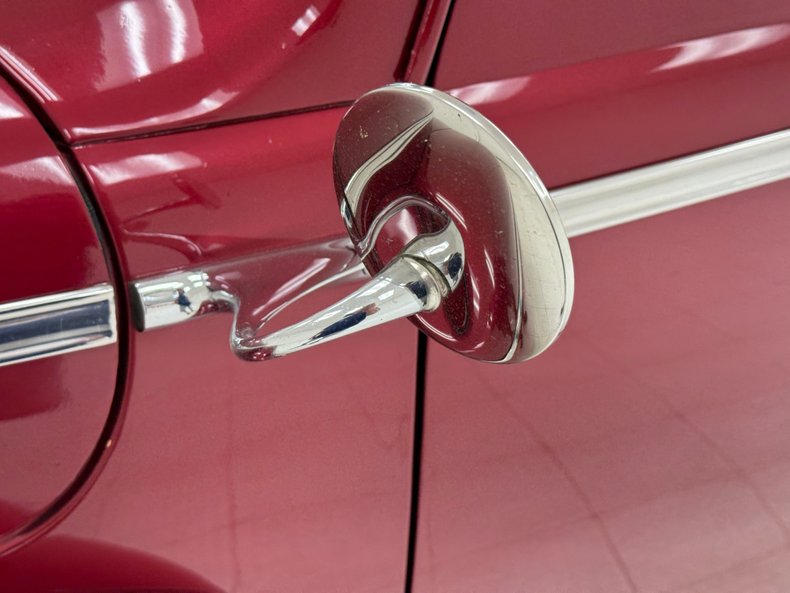 Ford-Deluxe-1947-Dark-Red-Metallic-Gray-30