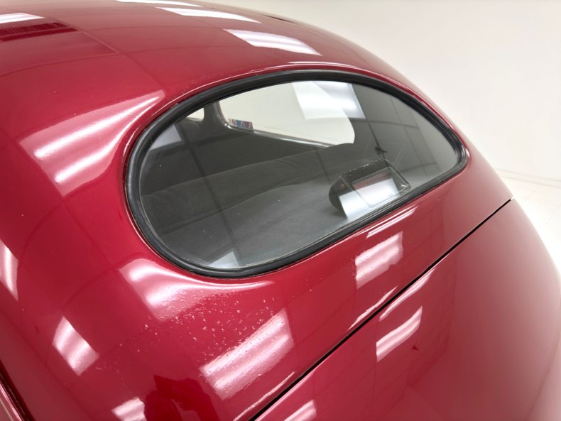 Ford-Deluxe-1947-Dark-Red-Metallic-Gray-32