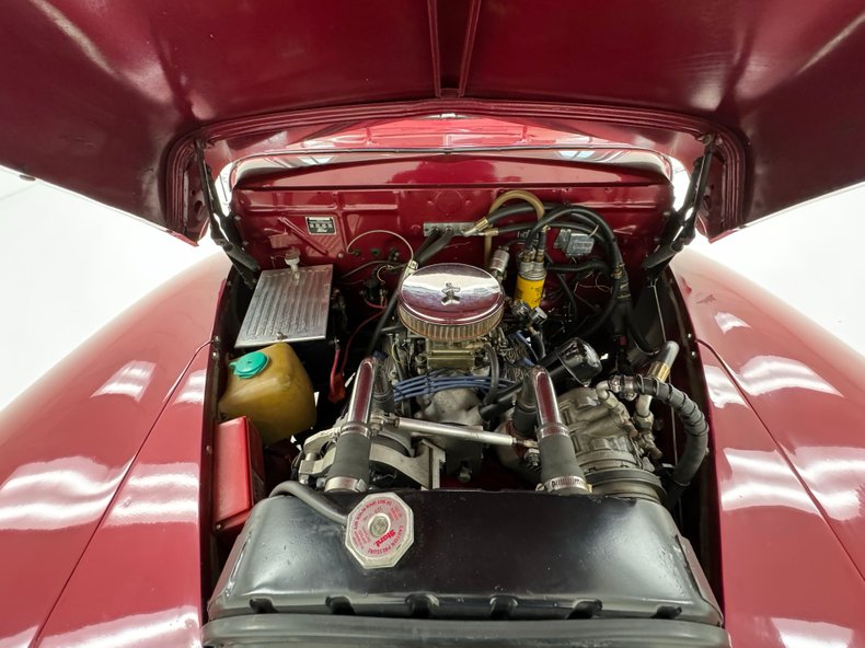 Ford-Deluxe-1947-Dark-Red-Metallic-Gray-38