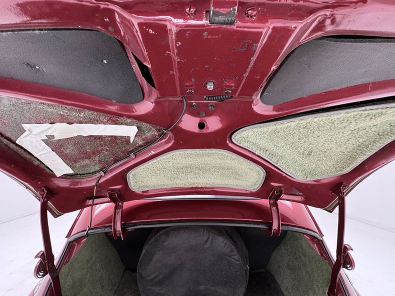 Ford-Deluxe-1947-Dark-Red-Metallic-Gray-40