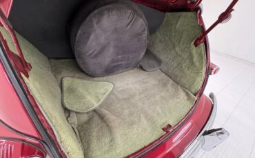 Ford-Deluxe-1947-Dark-Red-Metallic-Gray-41