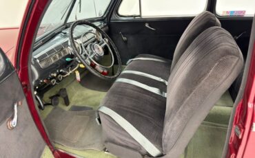 Ford-Deluxe-1947-Dark-Red-Metallic-Gray-47