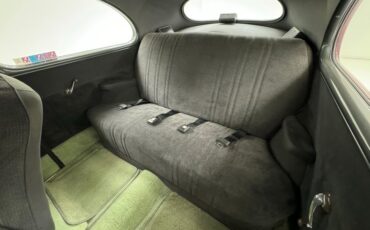 Ford-Deluxe-1947-Dark-Red-Metallic-Gray-48