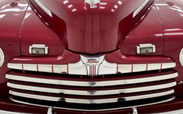Ford-Deluxe-1947-Dark-Red-Metallic-Gray-7