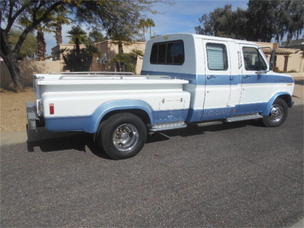 Ford-E350-1988-White-amp-Blue-Blue-4