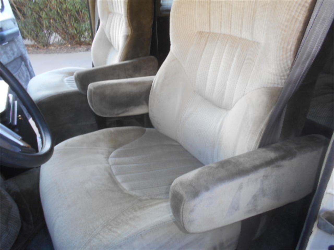 Ford-E350-1988-White-amp-Blue-Blue-7