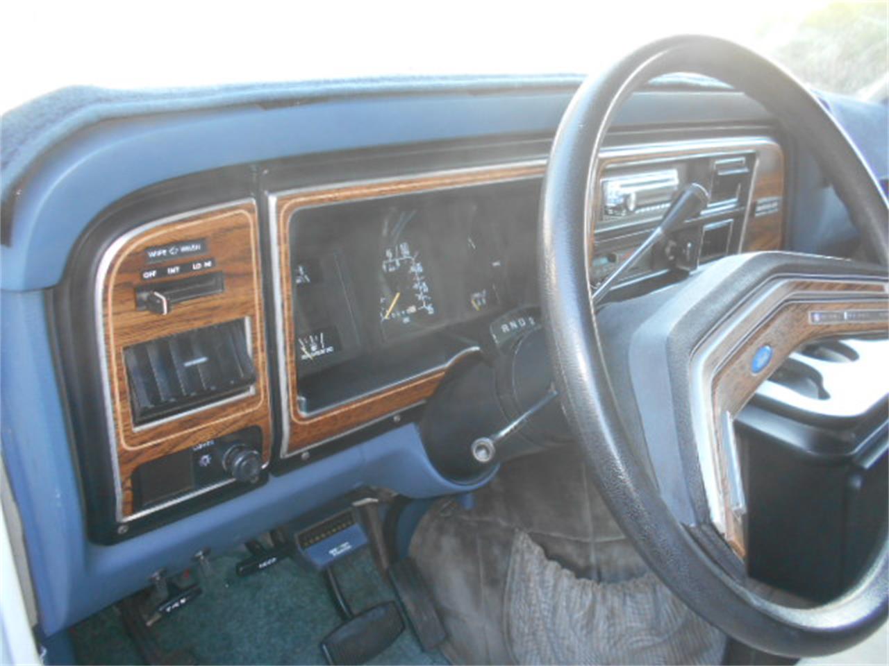 Ford-E350-1988-White-amp-Blue-Blue-8