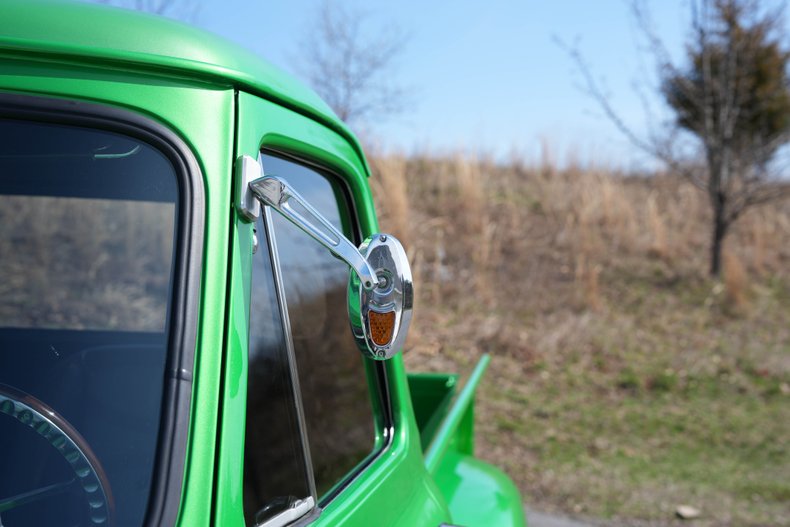 Ford-F-100-1953-Candy-Green-Black-40