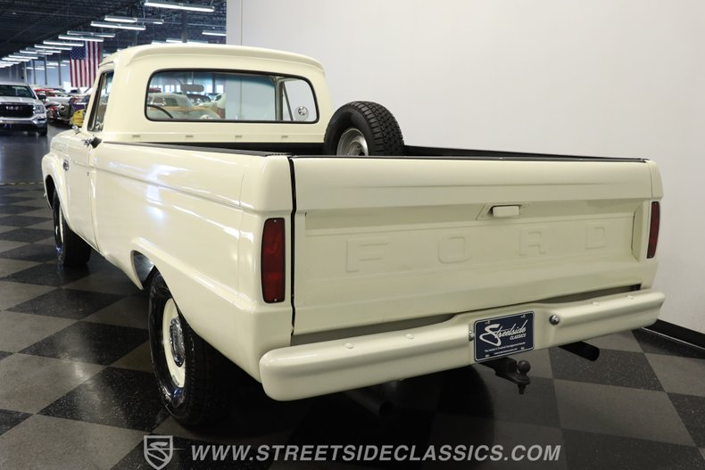 Ford-F-100-1965-Wimbledon-White-Red-White-ampamp-Blac-1