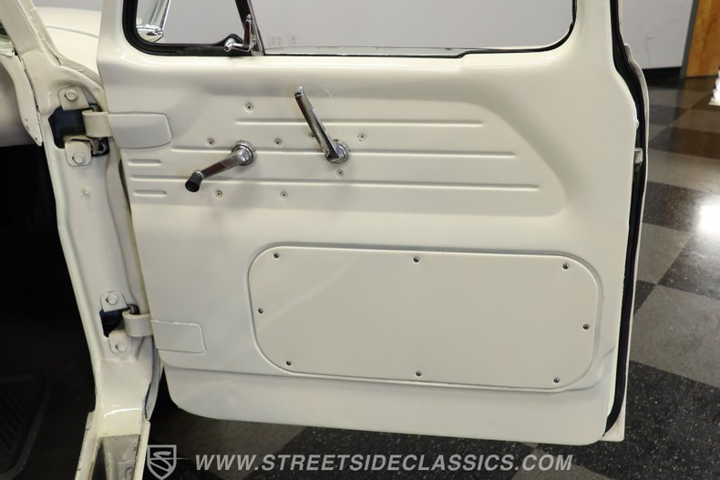 Ford-F-100-1965-Wimbledon-White-Red-White-ampamp-Blac-40