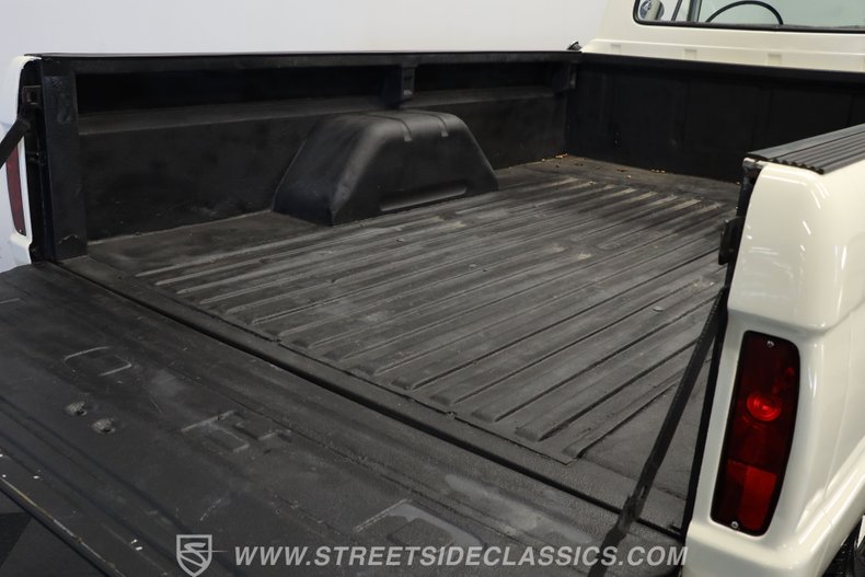 Ford-F-100-1965-Wimbledon-White-Red-White-ampamp-Blac-43