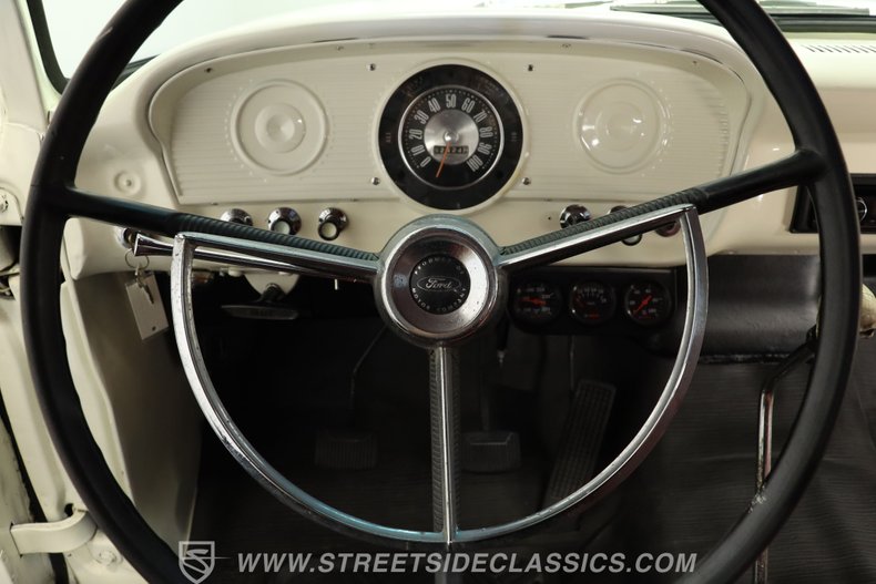 Ford-F-100-1965-Wimbledon-White-Red-White-ampamp-Blac-47