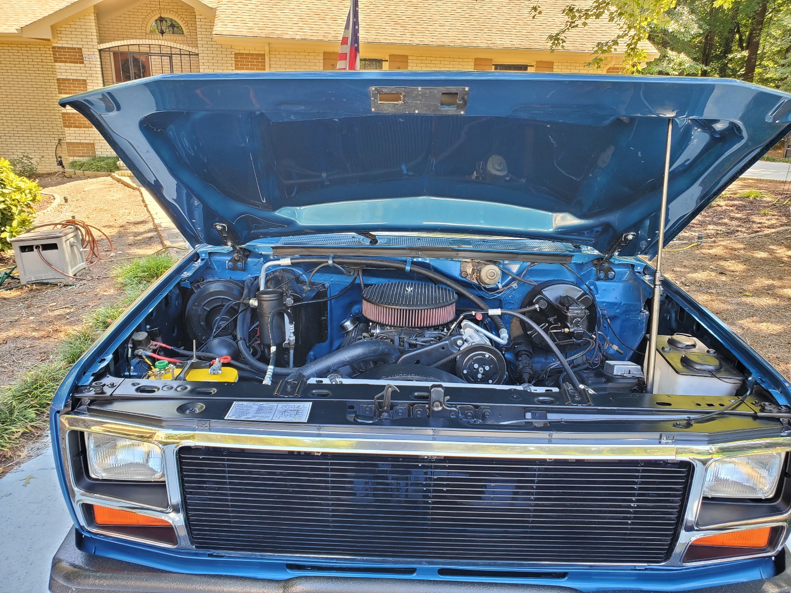 Ford-F-150-1984-Standard-Cab-Pickup-12