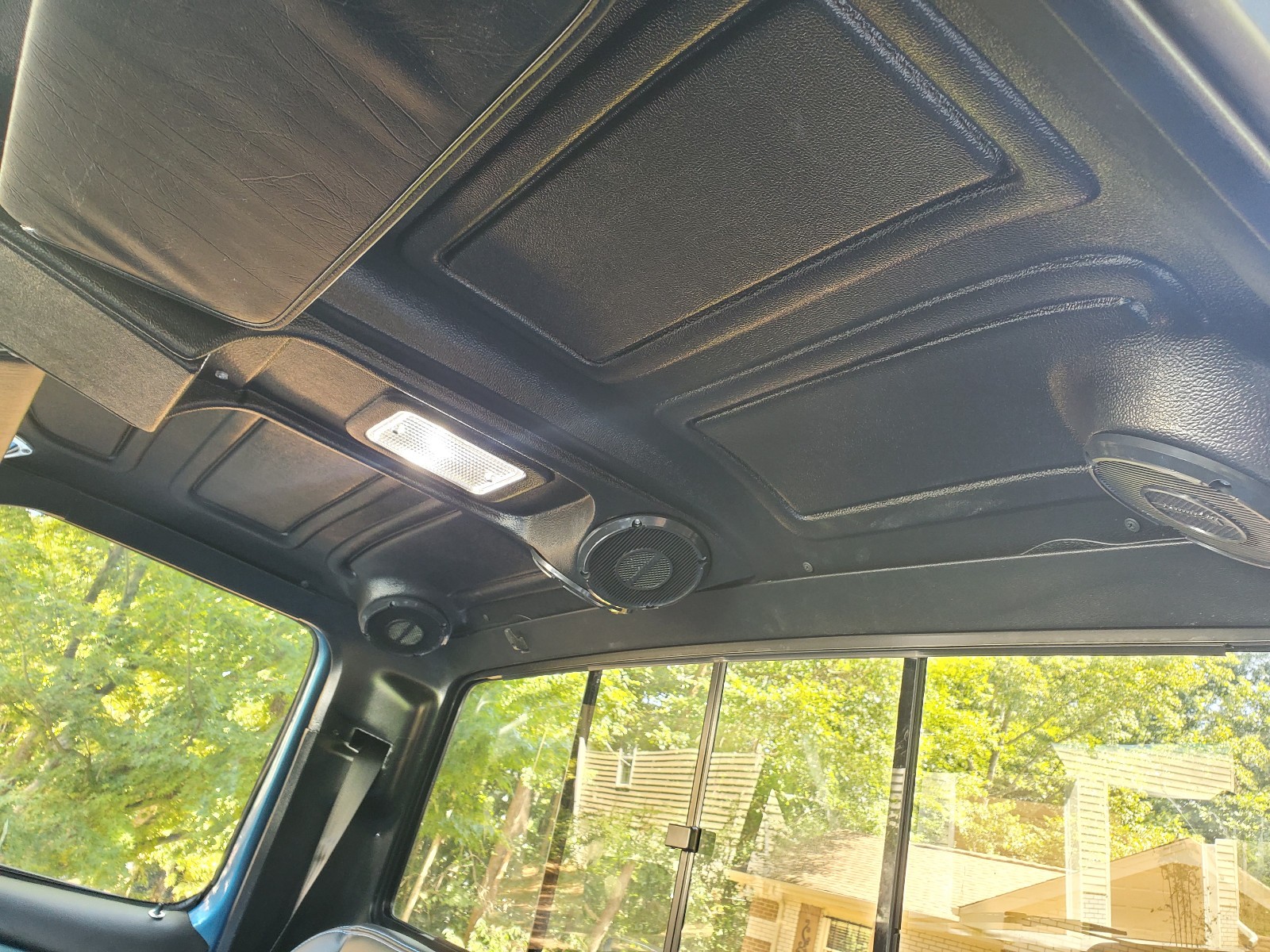 Ford-F-150-1984-Standard-Cab-Pickup-24