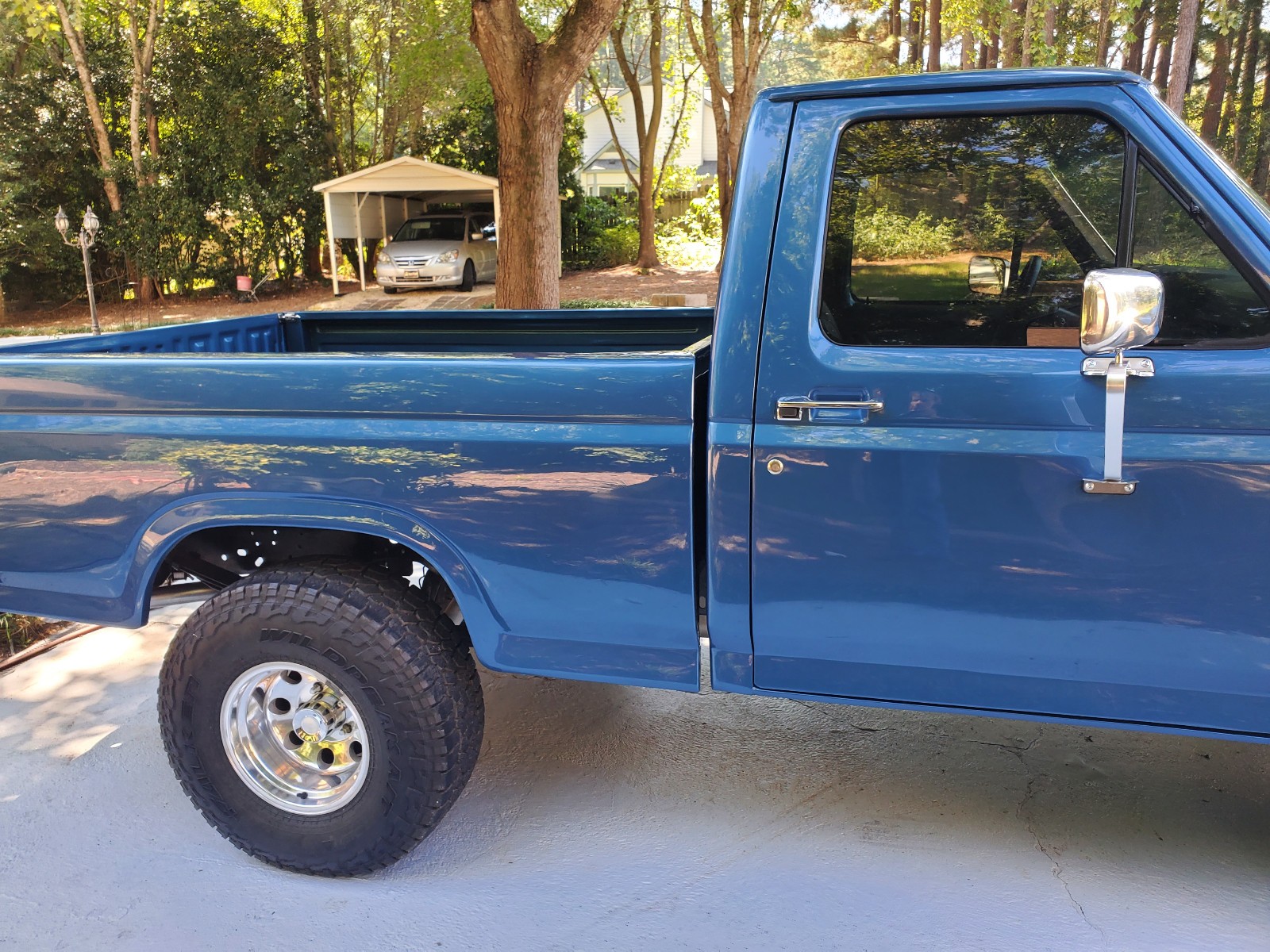 Ford-F-150-1984-Standard-Cab-Pickup-8