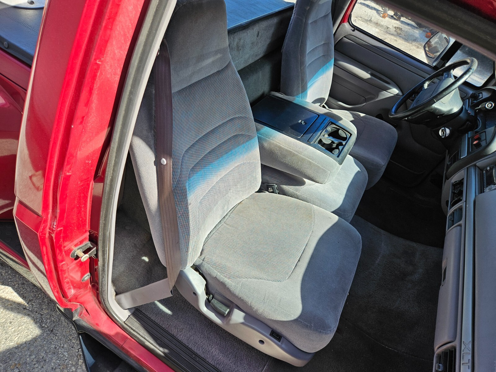 Ford-F-150-1995-Standard-Cab-Pickup-16