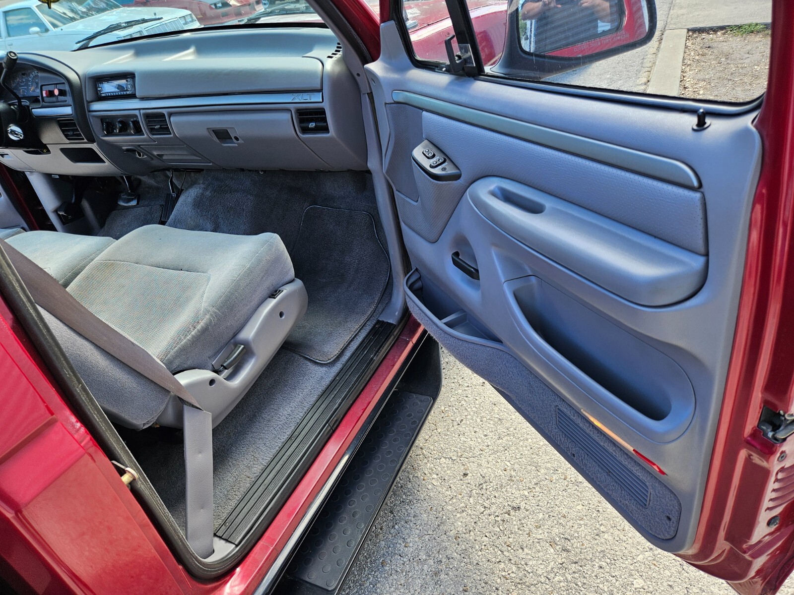 Ford-F-150-1995-Standard-Cab-Pickup-17