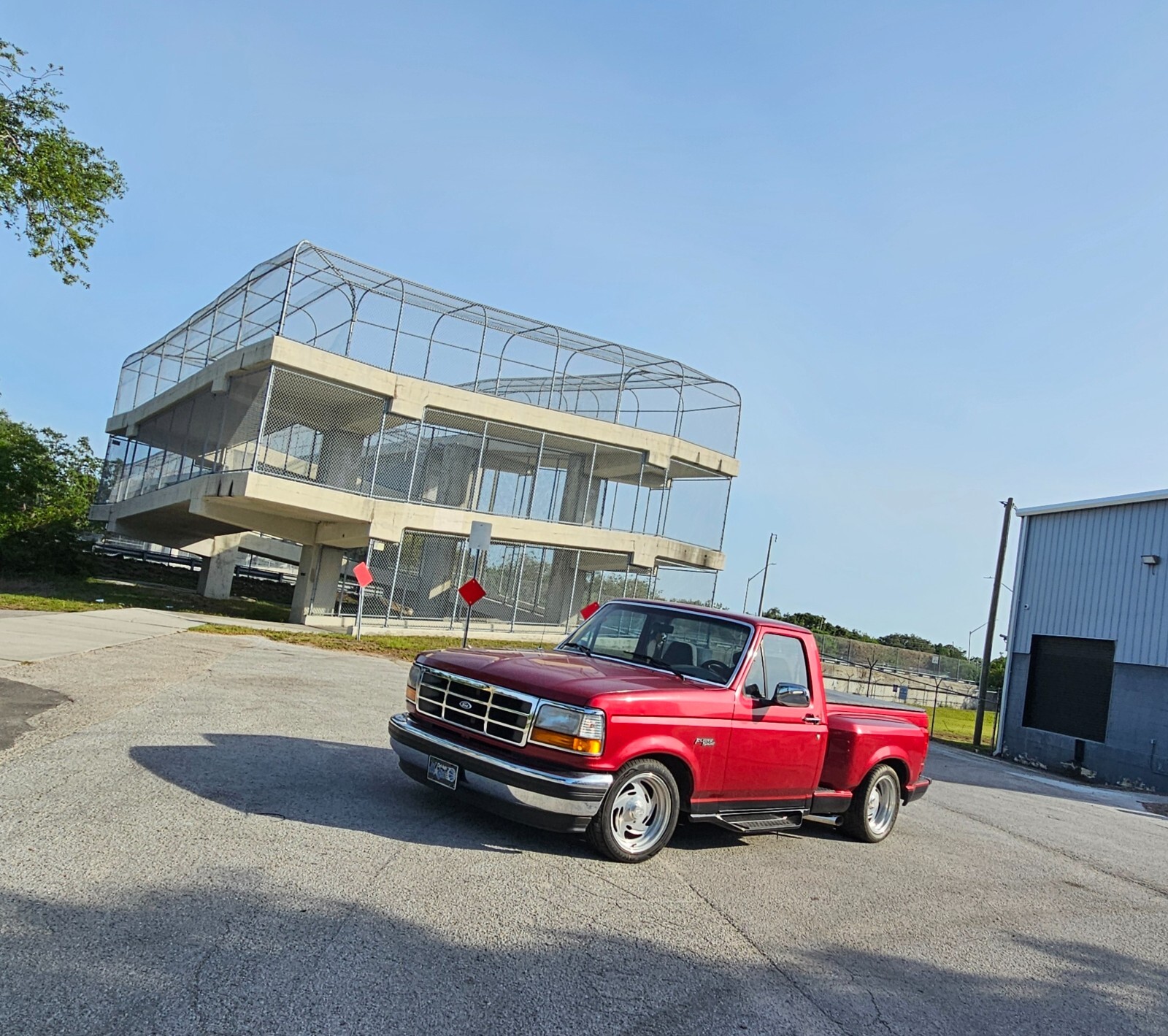 Ford-F-150-1995-Standard-Cab-Pickup