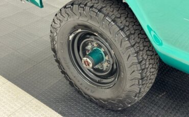 Ford-F-250-1972-Dark-Green-Metallic-Green-1