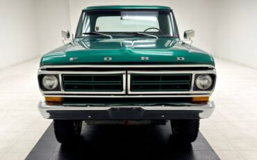 Ford-F-250-1972-Dark-Green-Metallic-Green-12