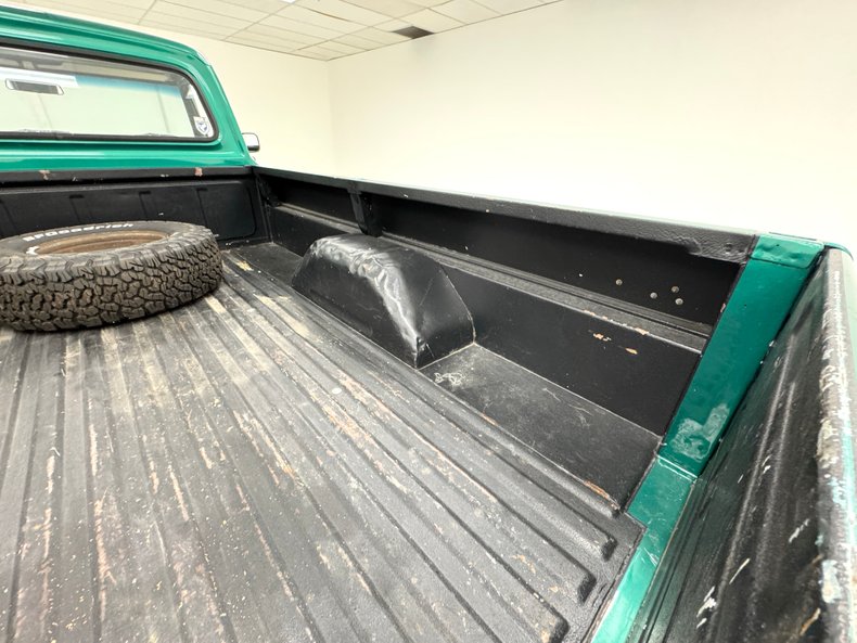 Ford-F-250-1972-Dark-Green-Metallic-Green-24
