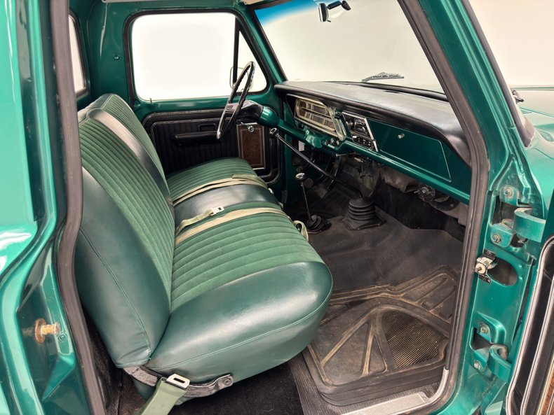 Ford-F-250-1972-Dark-Green-Metallic-Green-32
