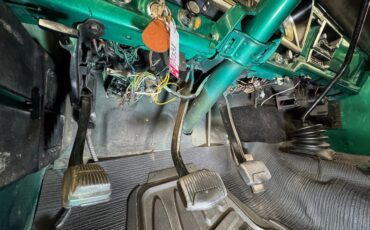 Ford-F-250-1972-Dark-Green-Metallic-Green-36