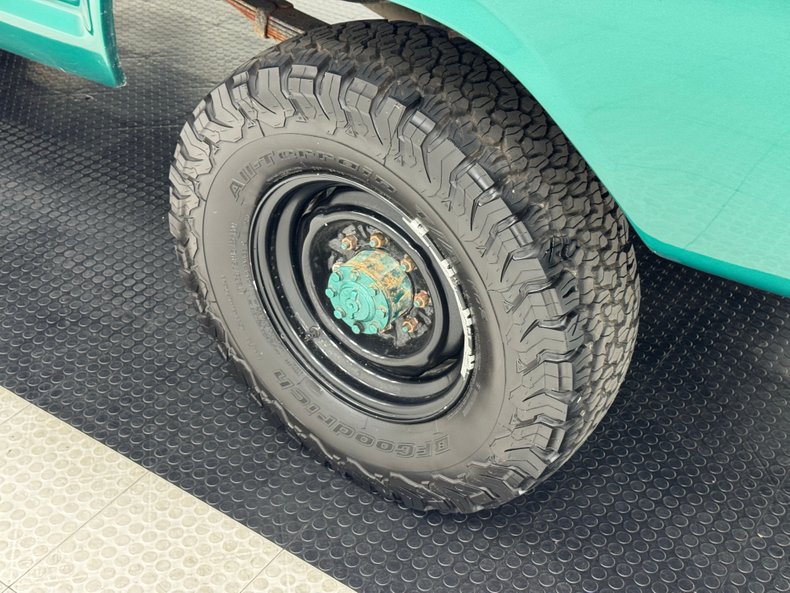 Ford-F-250-1972-Dark-Green-Metallic-Green-4