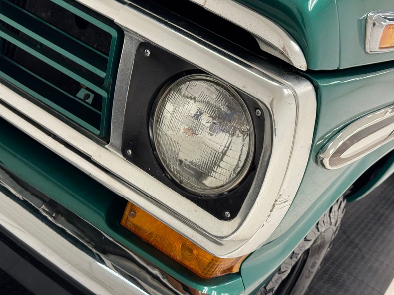 Ford-F-250-1972-Dark-Green-Metallic-Green-42