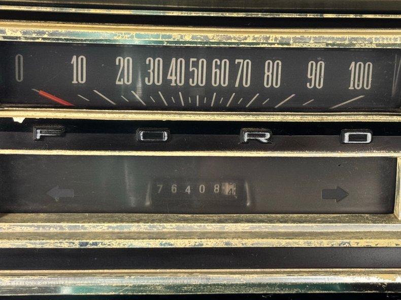 Ford-F-250-1972-Dark-Green-Metallic-Green-9