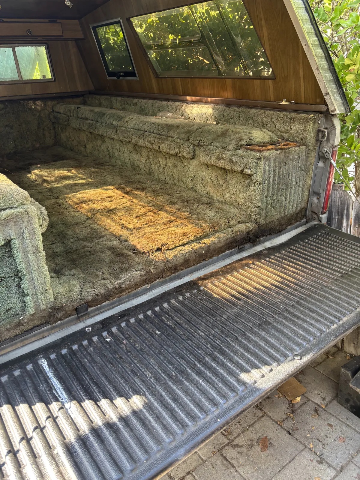 Ford-F-250-1984-Grey-Red-11