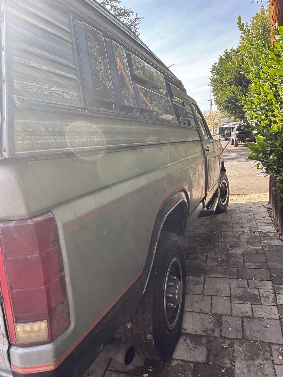 Ford-F-250-1984-Grey-Red-4