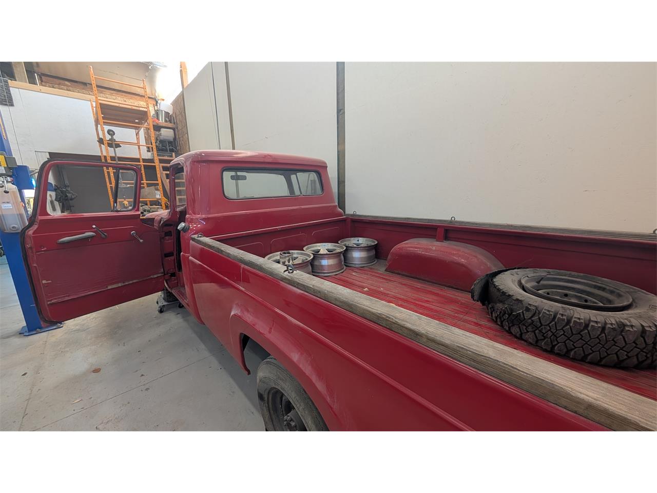 Ford-F250-1957-Red-1